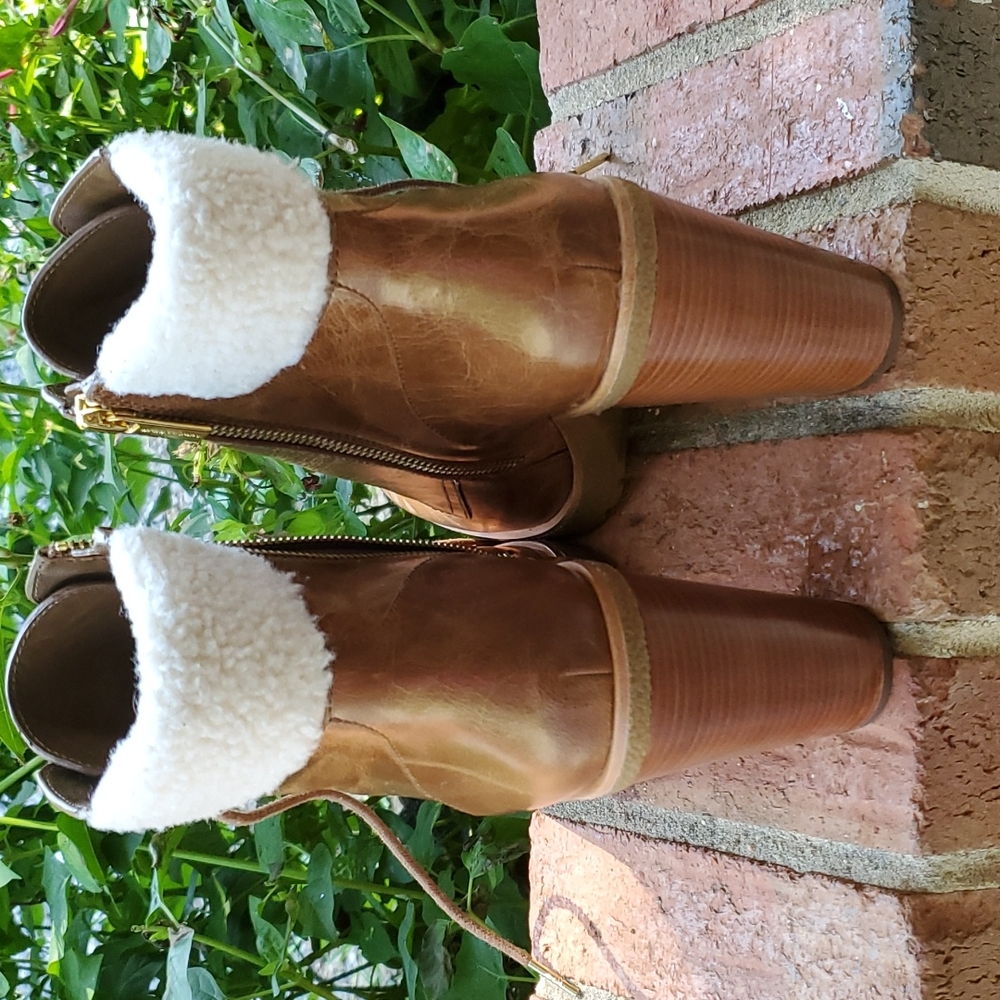 Michael Kors lace up booties - sz. 10 - Picture 9 of 12